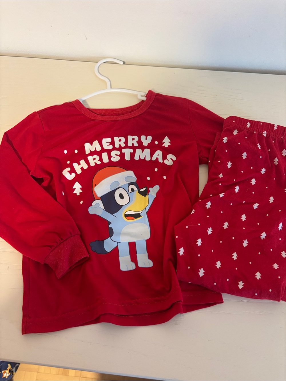Bluey Red 'Merry Christmas' Character Pajama Set